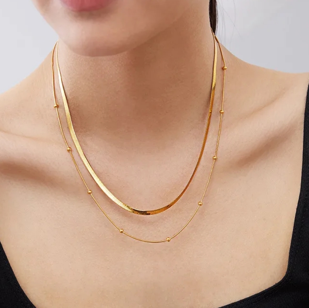 Titanium Steel Leyered Necklaces, Minimalist Style, Gold.